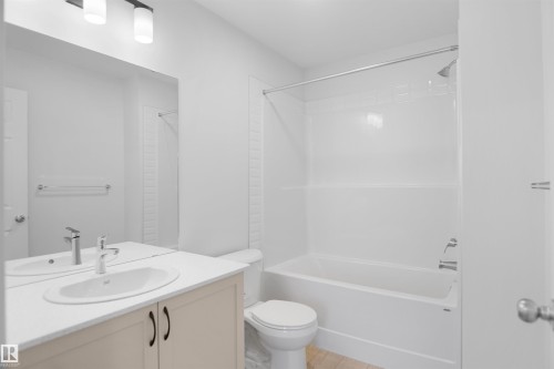 5139 River'S Edge Way Nw, Edmonton, AB - Indoor Photo Showing Bathroom