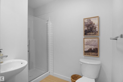 5139 River'S Edge Way Nw, Edmonton, AB - Indoor Photo Showing Bathroom