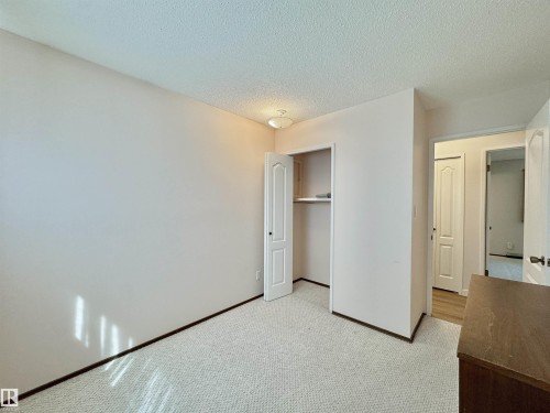 2423 83 Street Nw, Edmonton, AB - Indoor Photo Showing Other Room