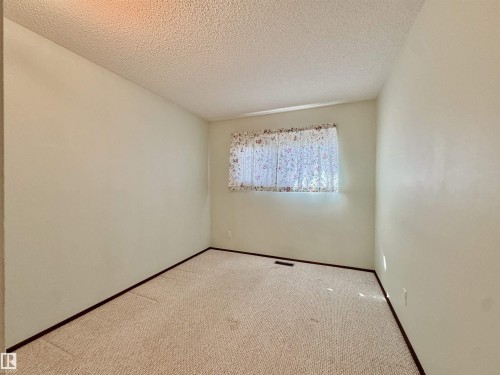 2423 83 Street Nw, Edmonton, AB - Indoor Photo Showing Other Room
