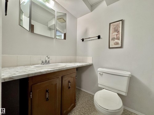 2pce- Lower/3rd Level - 2423 83 Street Nw, Edmonton, AB - Indoor Photo Showing Bathroom