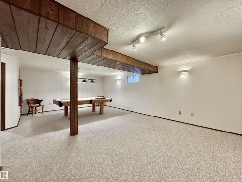 2423 83 Street Nw, Edmonton, AB - Indoor