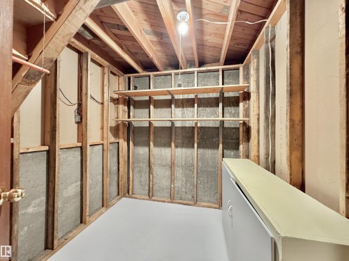 Cold Storage - 2423 83 Street Nw, Edmonton, AB - Indoor Photo Showing Other Room