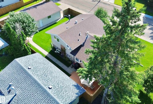 2423 83 Street Nw, Edmonton, AB - Outdoor