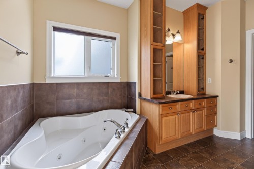 25 Normandeau Crescent, St. Albert, AB - Indoor Photo Showing Bathroom
