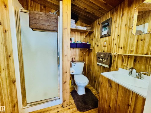 152 11502 Twp Rd 604, Rural St. Paul County, AB - Indoor Photo Showing Bathroom