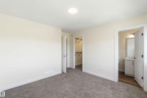4582 Warbler Loop Nw, Edmonton, AB - Indoor Photo Showing Other Room
