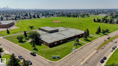 Expansive green space and surrounding urban landscape - 307 Northgate Terrace Nw, Edmonton, AB - Outdoor With View