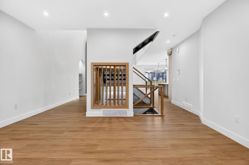 8790 Mayday Lane Sw, Edmonton, AB - Indoor Photo Showing Other Room