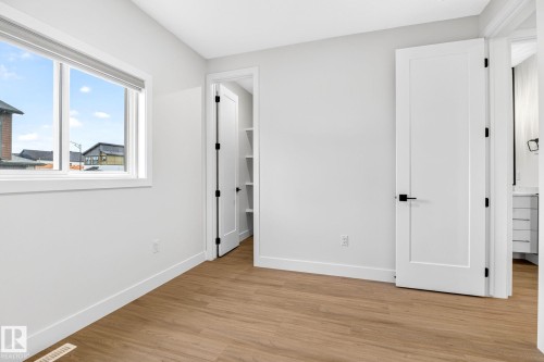 8790 Mayday Lane Sw, Edmonton, AB - Indoor Photo Showing Other Room
