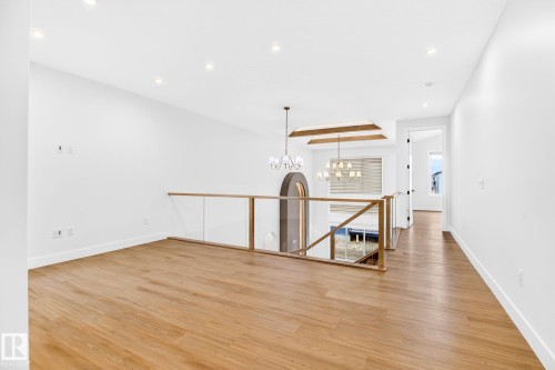 8790 Mayday Lane Sw, Edmonton, AB - Indoor Photo Showing Other Room