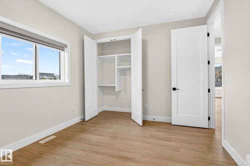 8790 Mayday Lane Sw, Edmonton, AB - Indoor Photo Showing Other Room