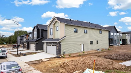 8790 Mayday Lane Sw, Edmonton, AB - Outdoor