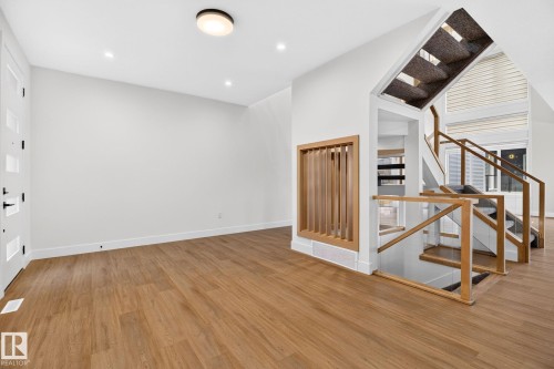 8790 Mayday Lane Sw, Edmonton, AB - Indoor Photo Showing Other Room