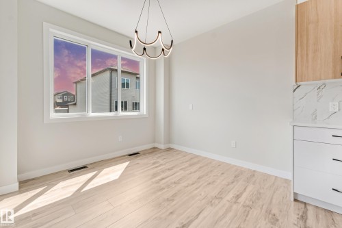 4643 17 Avenue Sw, Edmonton, AB - Indoor Photo Showing Other Room