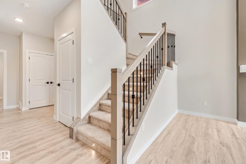 4643 17 Avenue Sw, Edmonton, AB - Indoor Photo Showing Other Room