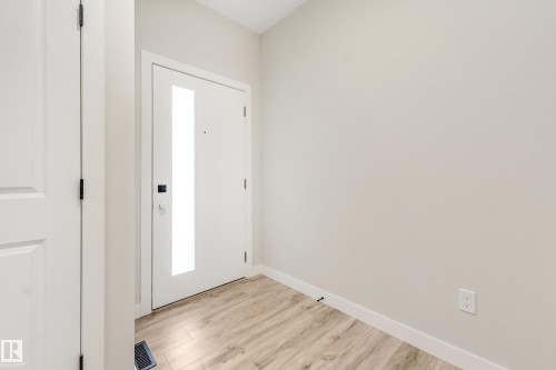 4643 17 Avenue Sw, Edmonton, AB - Indoor Photo Showing Other Room