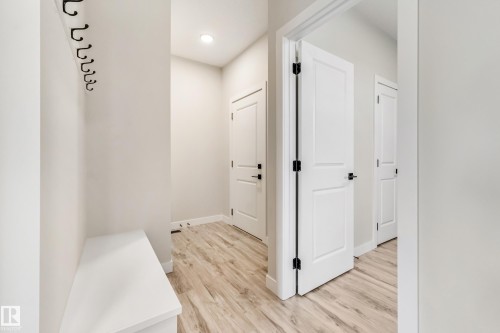 4643 17 Avenue Sw, Edmonton, AB - Indoor Photo Showing Other Room