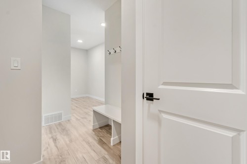 4643 17 Avenue Sw, Edmonton, AB - Indoor Photo Showing Other Room