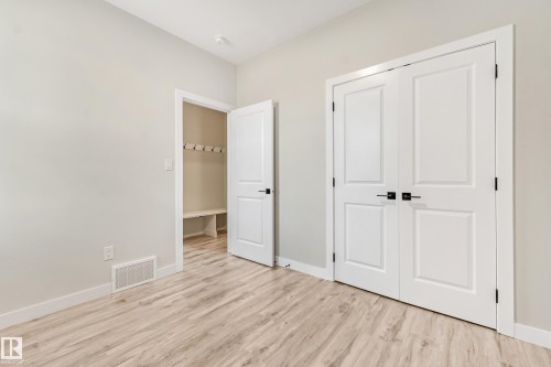 4643 17 Avenue Sw, Edmonton, AB - Indoor Photo Showing Other Room