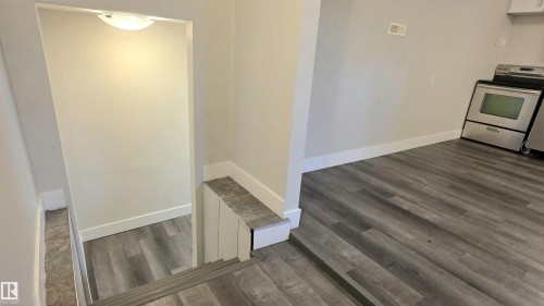 9131 83 Avenue Nw, Edmonton, AB - Indoor