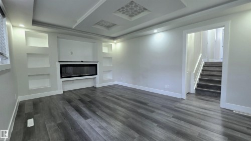 9131 83 Avenue Nw, Edmonton, AB - Indoor
