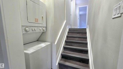 9131 83 Avenue Nw, Edmonton, AB - Indoor Photo Showing Laundry Room