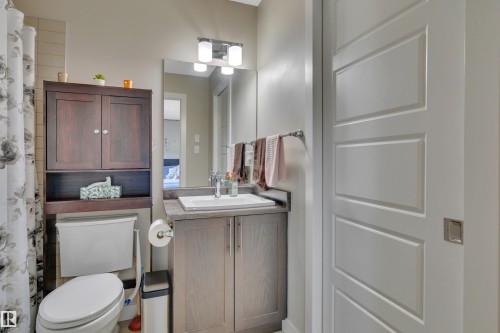 956 Morris Way, Leduc, AB - Indoor Photo Showing Bathroom