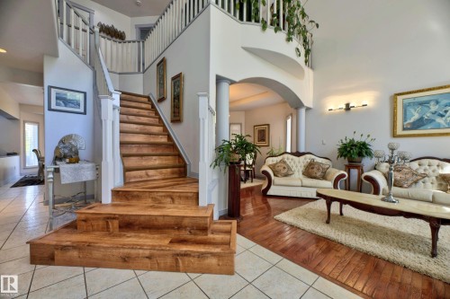 979 Hollingsworth Bend Nw, Edmonton, AB - Indoor