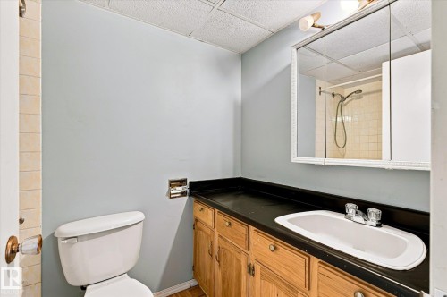#104 7805 159 St Nw, Edmonton, AB - Indoor Photo Showing Bathroom