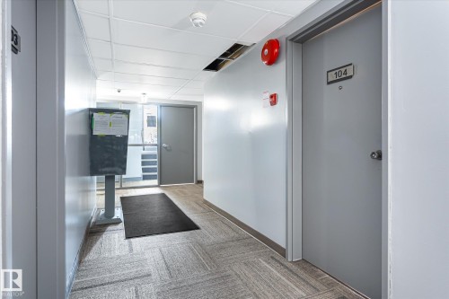#104 7805 159 St Nw, Edmonton, AB - Indoor Photo Showing Other Room