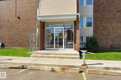 #104 7805 159 St Nw, Edmonton, AB - Outdoor