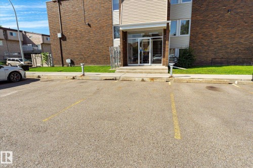 #104 7805 159 St Nw, Edmonton, AB - Outdoor
