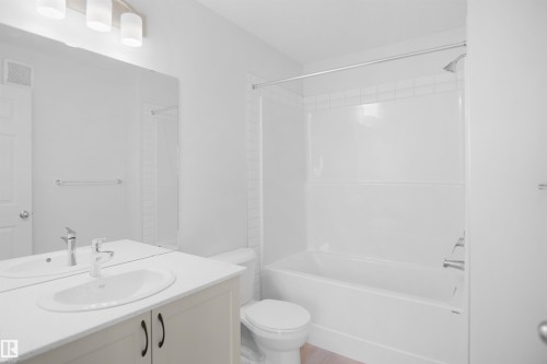 5141 River'S Edge Way Nw, Edmonton, AB - Indoor Photo Showing Bathroom