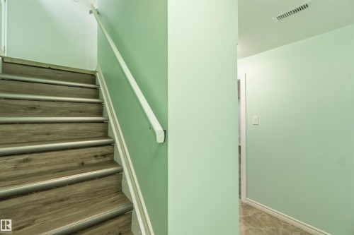 13303 58 Street Nw, Edmonton, AB - Indoor Photo Showing Other Room