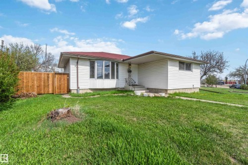 13303 58 Street Nw, Edmonton, AB - Outdoor