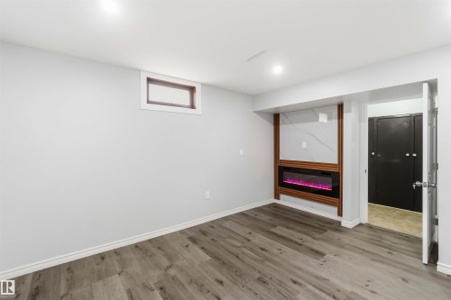13303 58 Street Nw, Edmonton, AB - Indoor