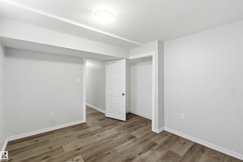 13303 58 Street Nw, Edmonton, AB - Indoor Photo Showing Other Room
