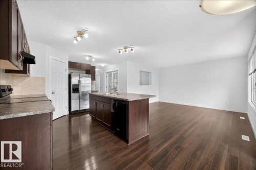 3017 Harvey Crescent Nw, Edmonton, AB - Indoor Photo Showing Kitchen With Double Sink