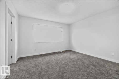 3017 Harvey Crescent Nw, Edmonton, AB - Indoor Photo Showing Other Room