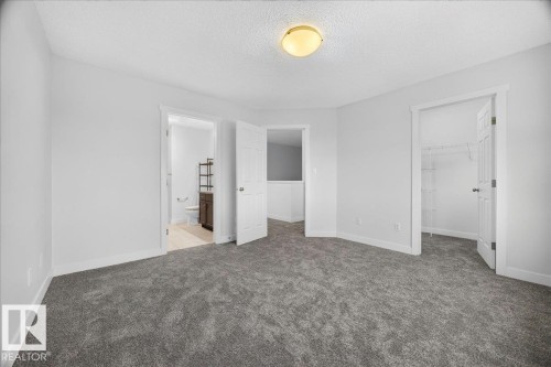 3017 Harvey Crescent Nw, Edmonton, AB - Indoor
