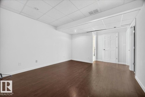 3017 Harvey Crescent Nw, Edmonton, AB - Indoor Photo Showing Other Room