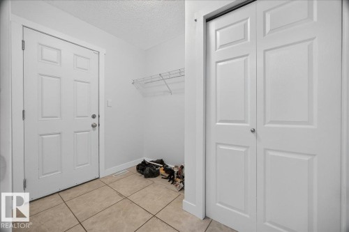 3017 Harvey Crescent Nw, Edmonton, AB - Indoor Photo Showing Other Room