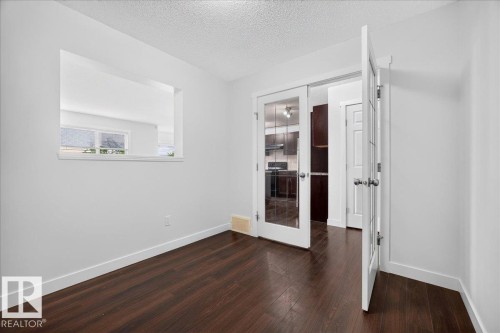 3017 Harvey Crescent Nw, Edmonton, AB - Indoor Photo Showing Other Room