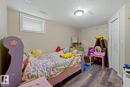 9712 162 St Nw, Edmonton, AB - Indoor Photo Showing Bedroom