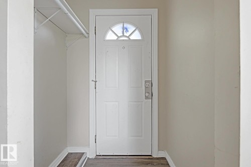 9712 162 St Nw, Edmonton, AB - Indoor Photo Showing Other Room