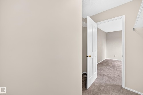 3035 134 Avenue Nw, Edmonton, AB - Indoor Photo Showing Other Room