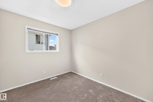 3035 134 Avenue Nw, Edmonton, AB - Indoor Photo Showing Other Room