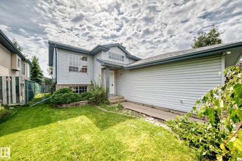3035 134 Avenue Nw, Edmonton, AB - Outdoor