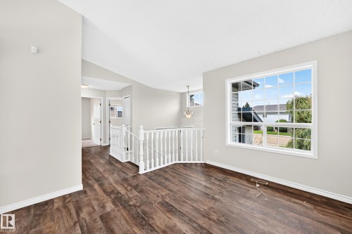 3035 134 Avenue Nw, Edmonton, AB - Indoor Photo Showing Other Room